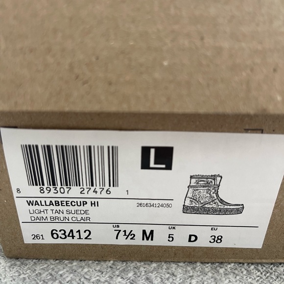 CLARKS - WALLABEECUP HI. Light tan suede. NWT. US: 7 1/2 M. EU: 38 - Picture 5 of 8